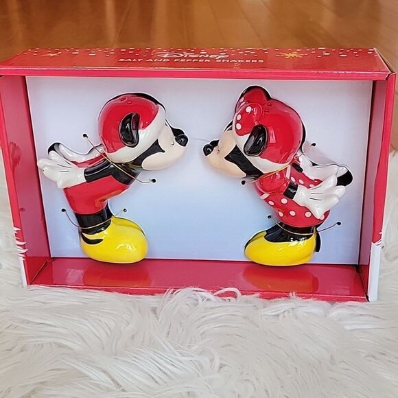 Minnie& Mickey Salt & Pepper Shakers - Picture 1 of 2